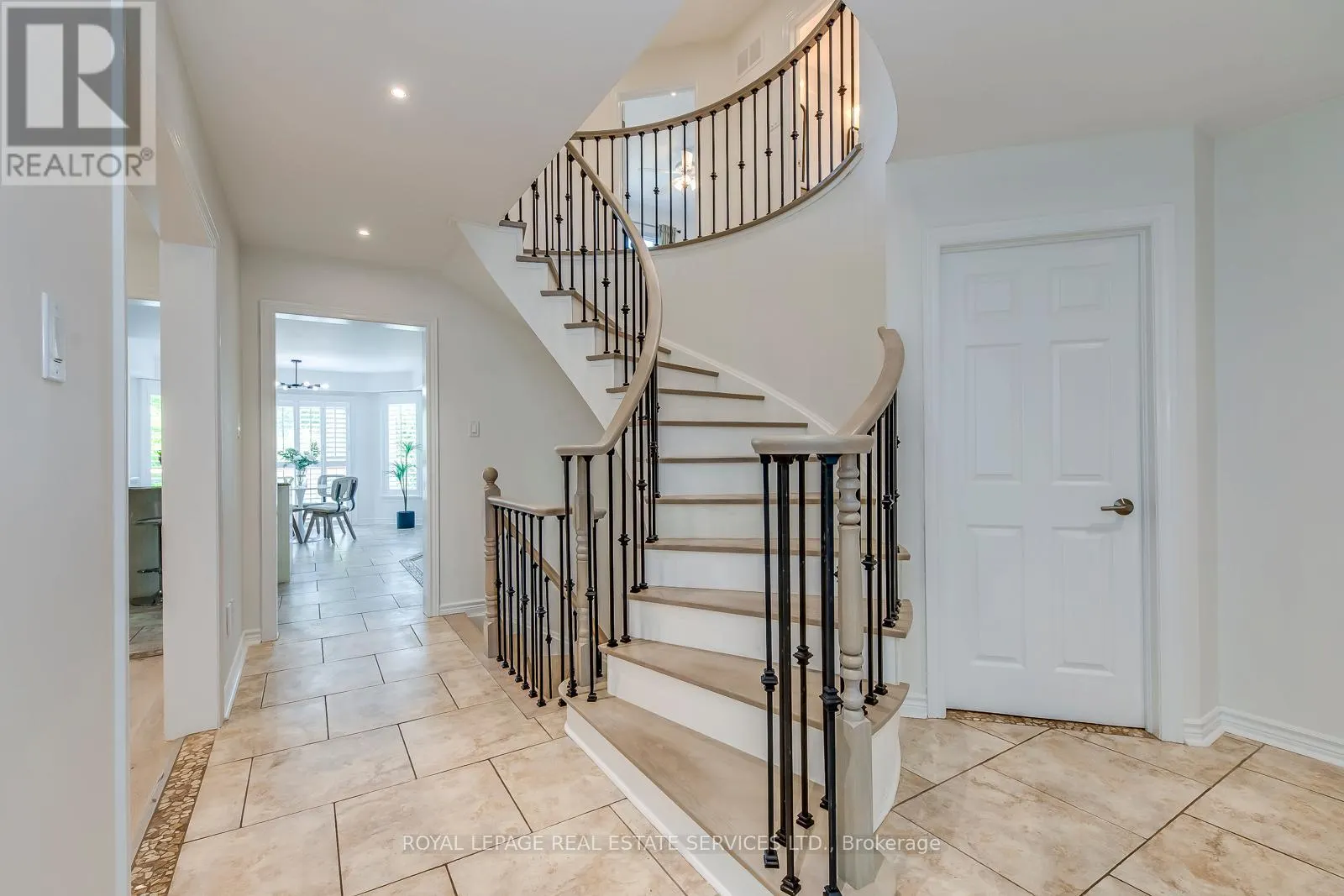 1387 BAYSHIRE DRIVE