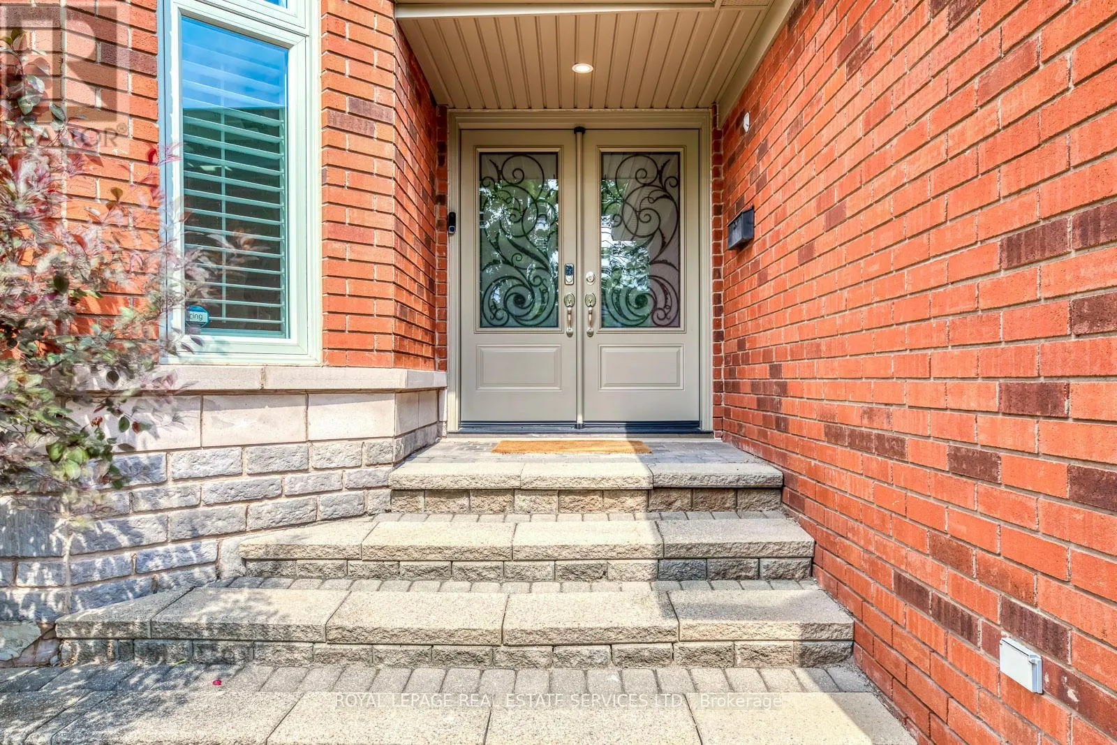 1387 BAYSHIRE DRIVE