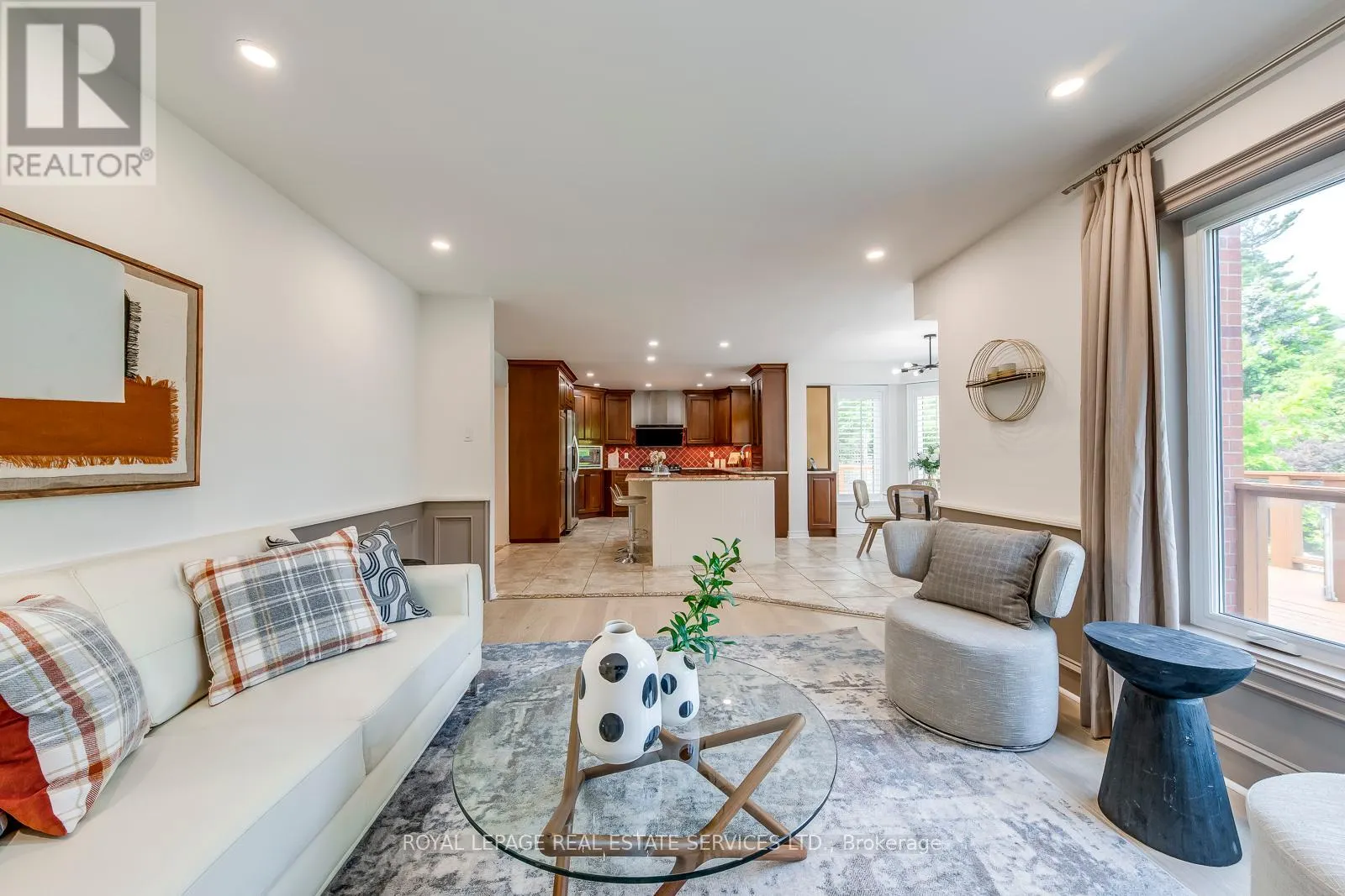 1387 BAYSHIRE DRIVE