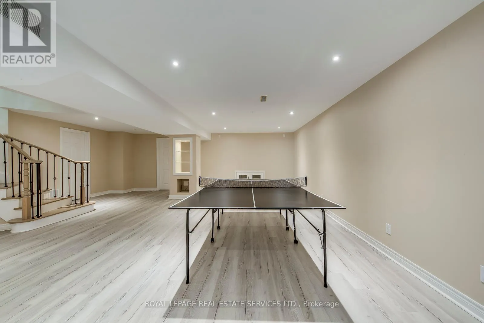 1387 BAYSHIRE DRIVE