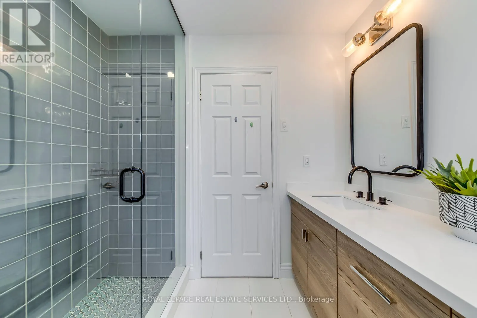 1387 BAYSHIRE DRIVE