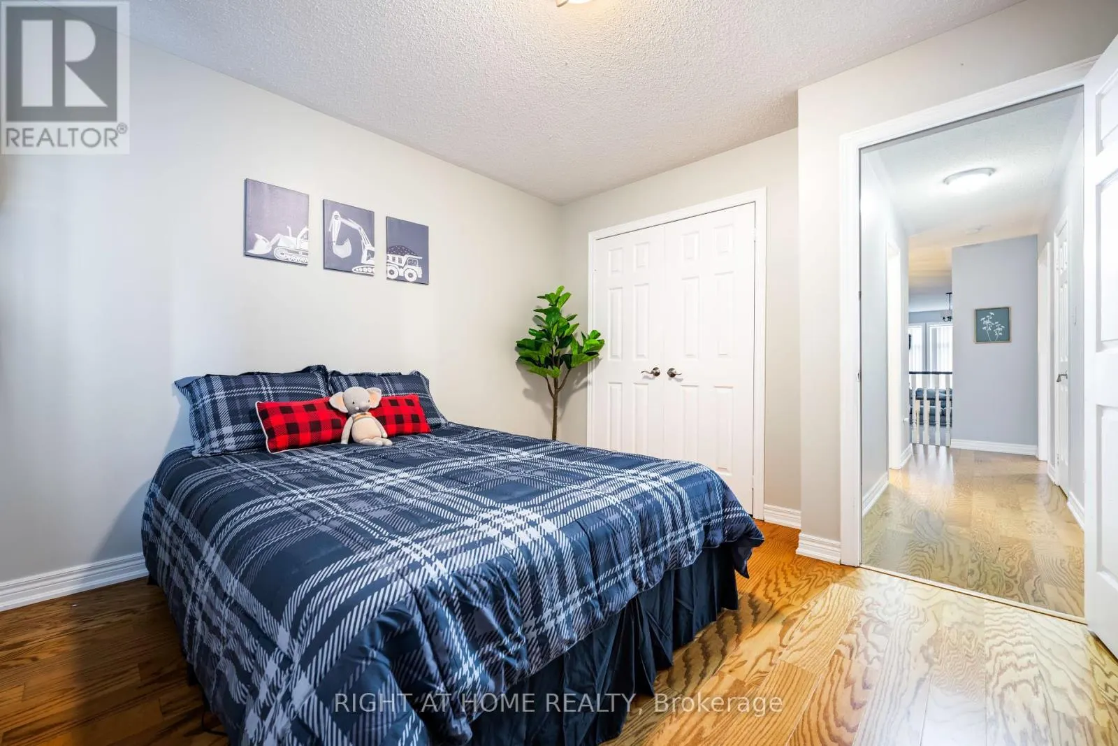 23 CEDARGROVE ROAD