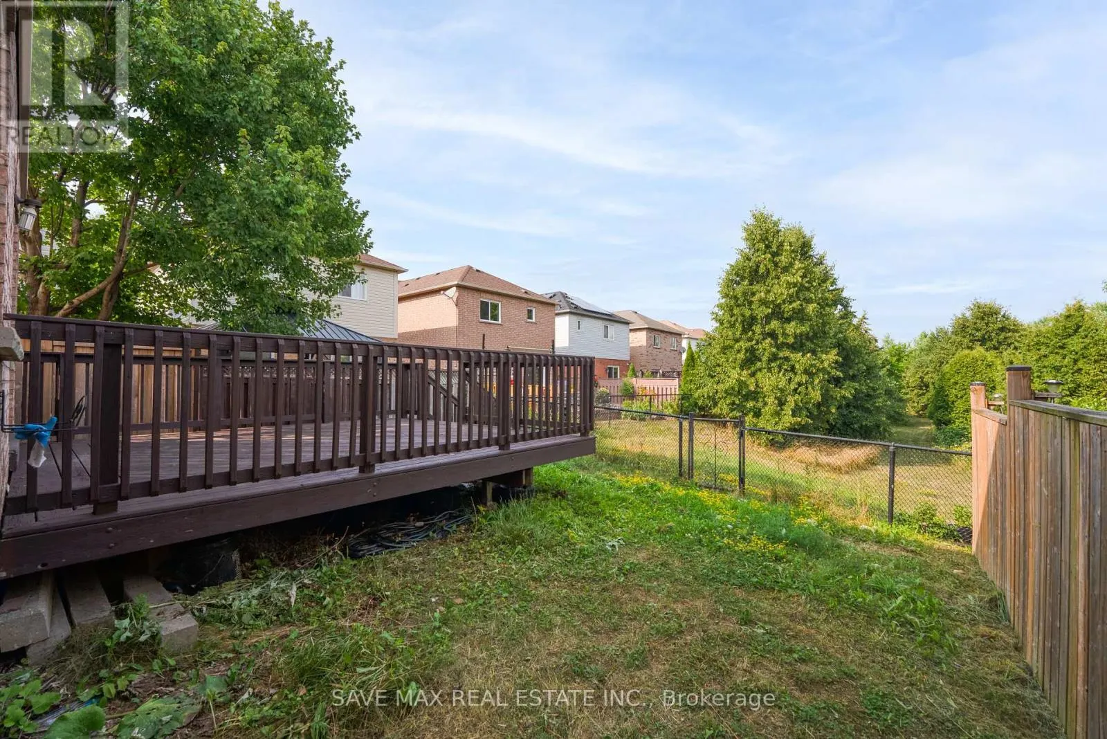33 HEATHWOOD DRIVE