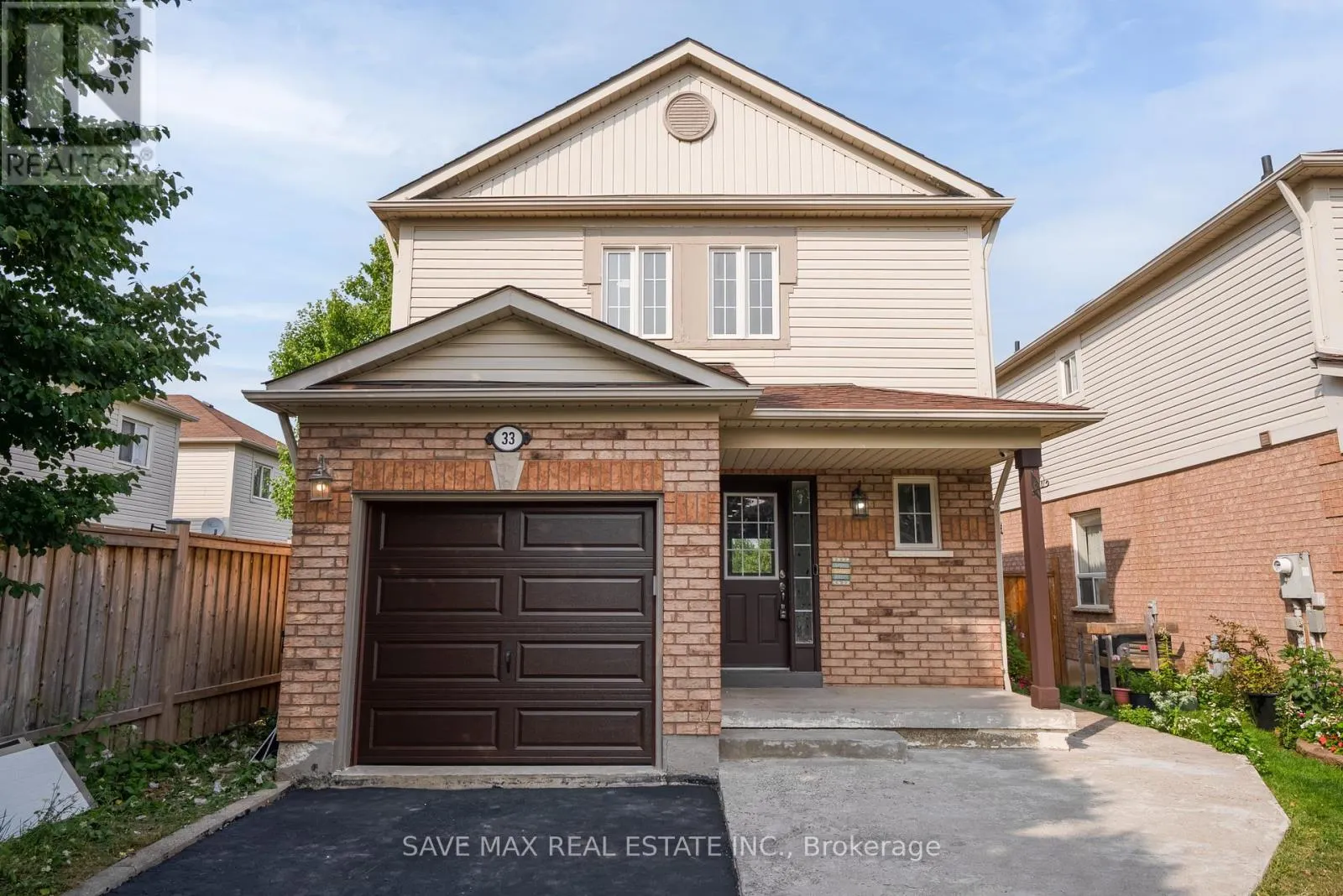 33 HEATHWOOD DRIVE