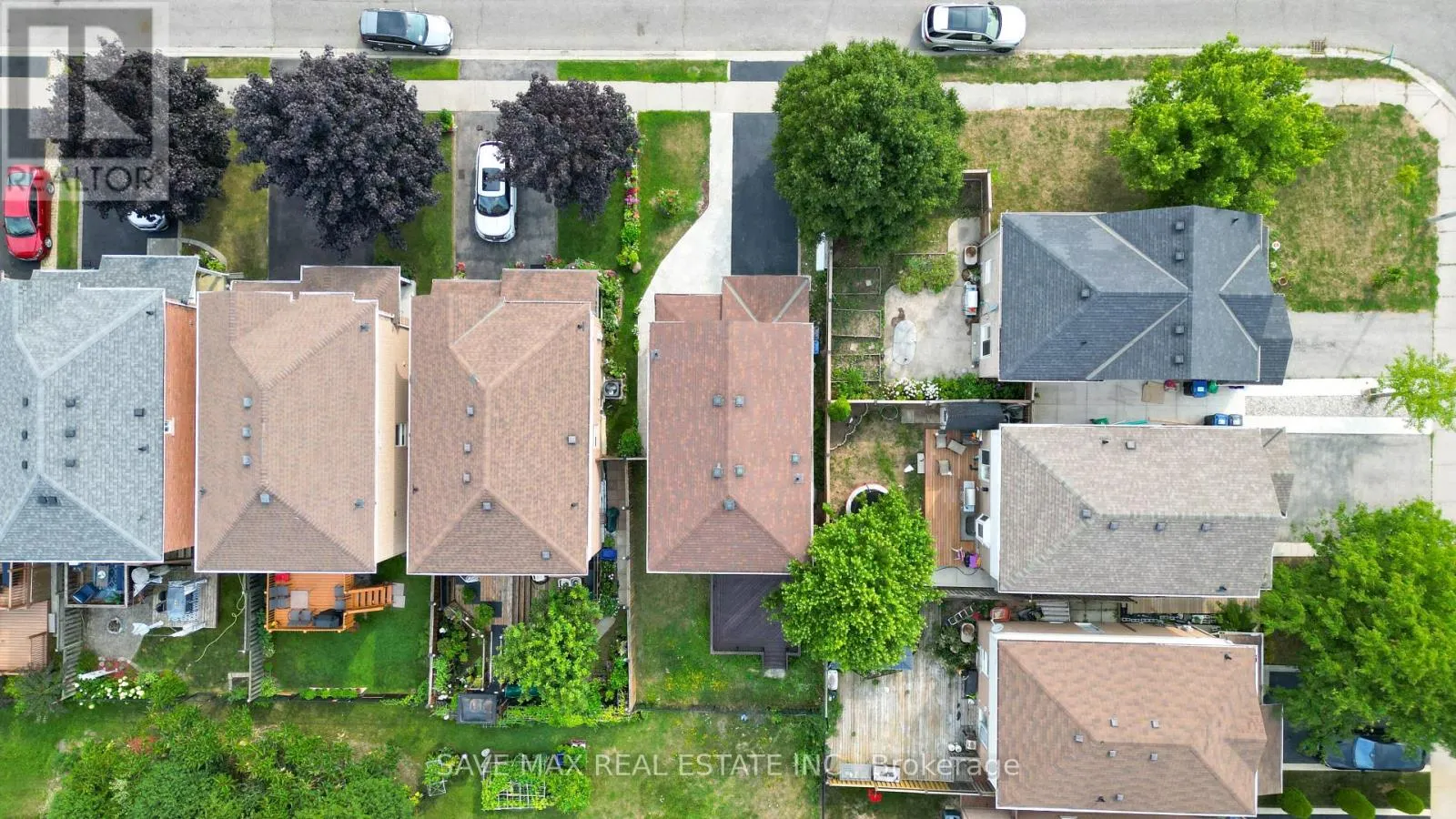 33 HEATHWOOD DRIVE