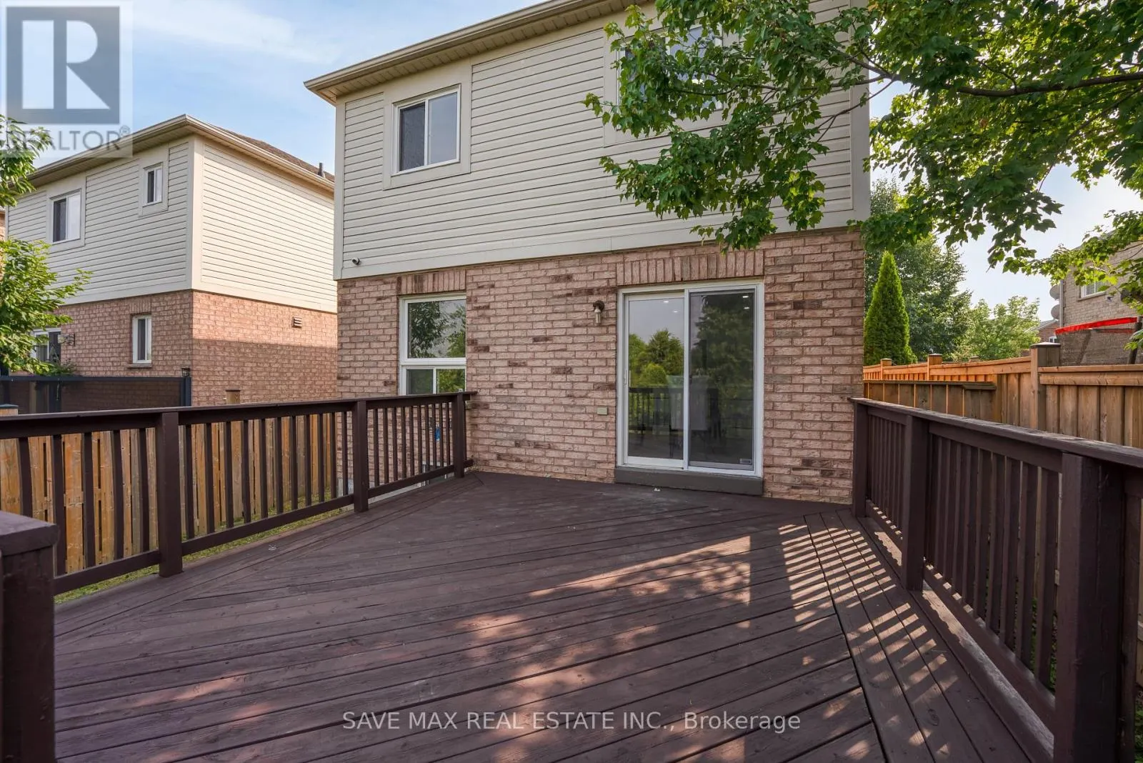 33 HEATHWOOD DRIVE