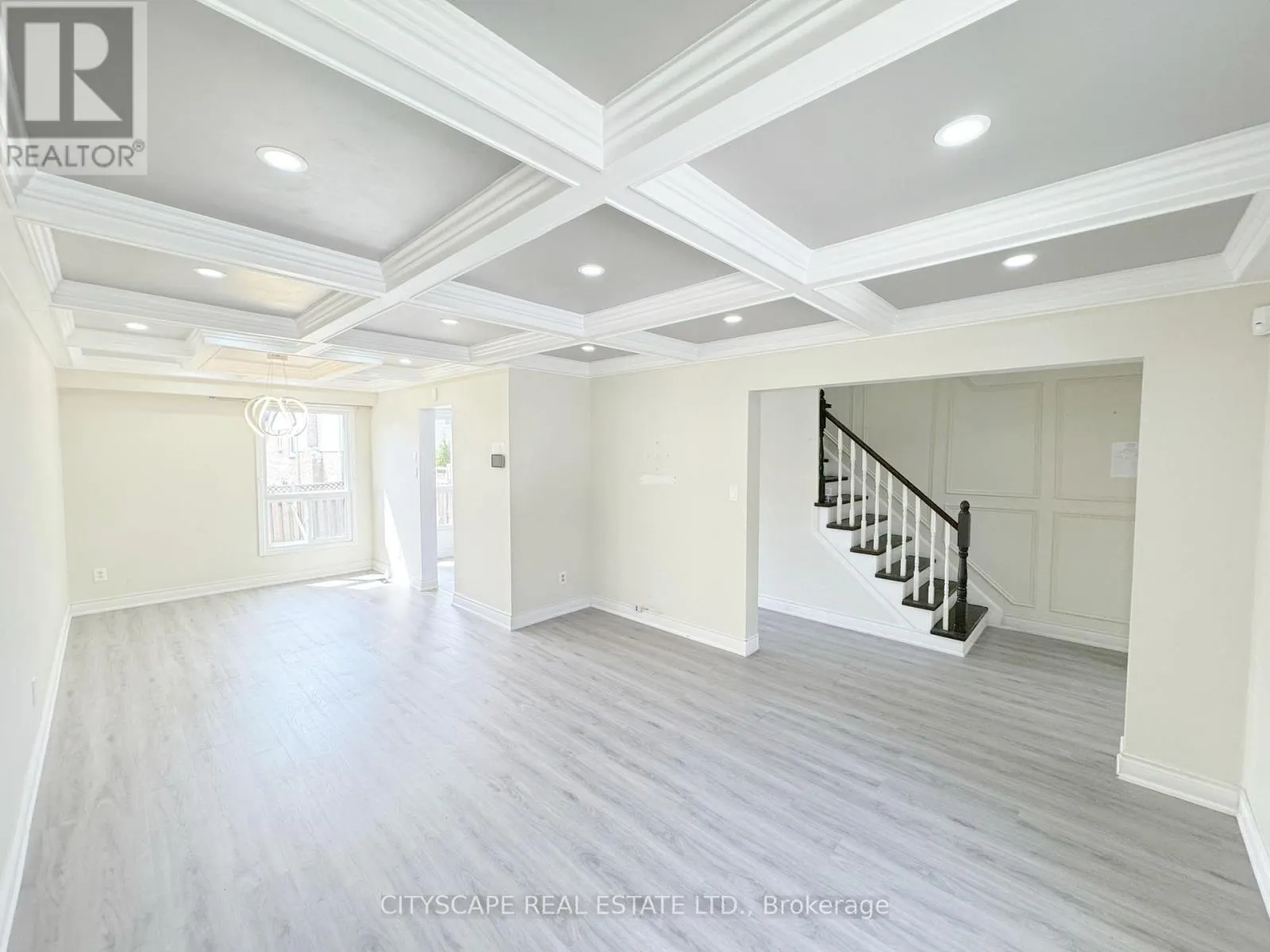 62 BARRINGTON CRESCENT