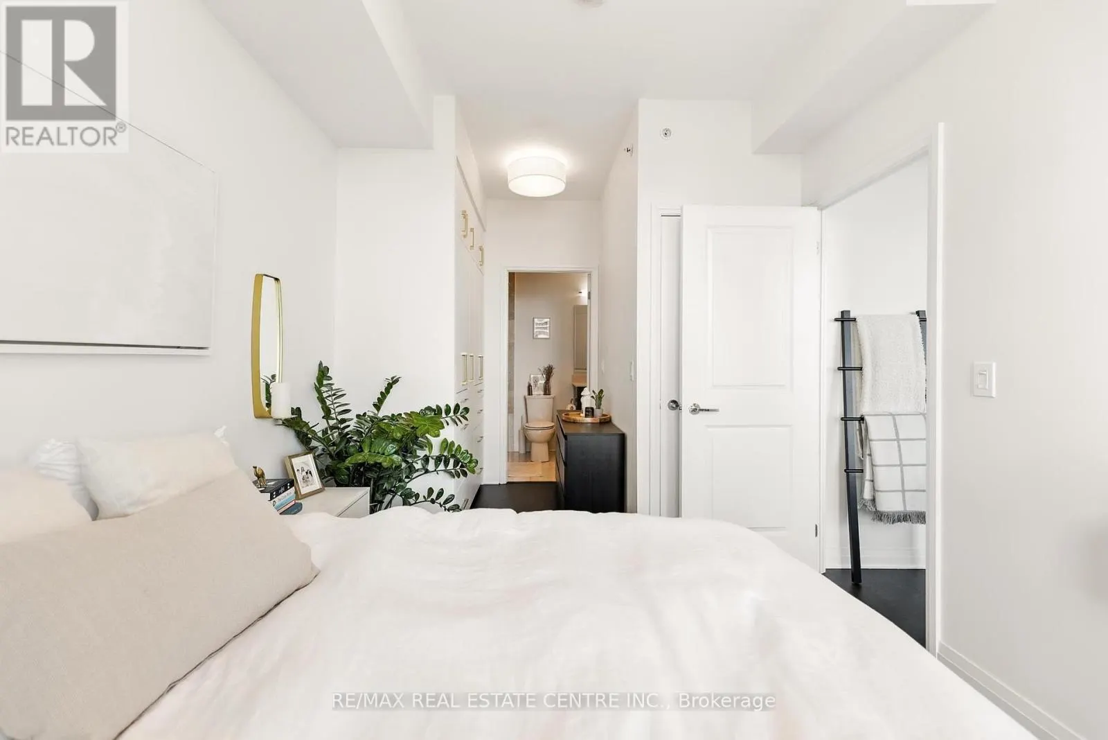 3005 - 59 ANNIE CRAIG DRIVE