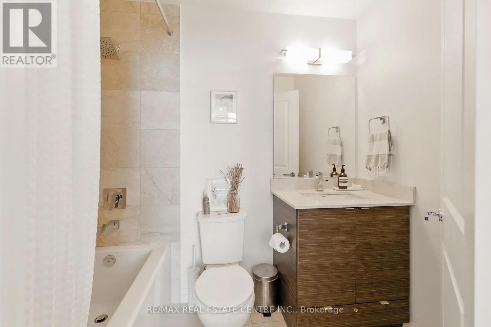 3005 - 59 ANNIE CRAIG DRIVE
