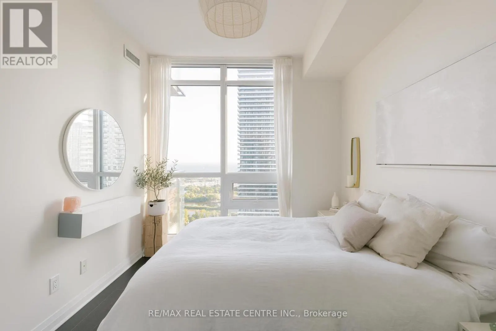 3005 - 59 ANNIE CRAIG DRIVE