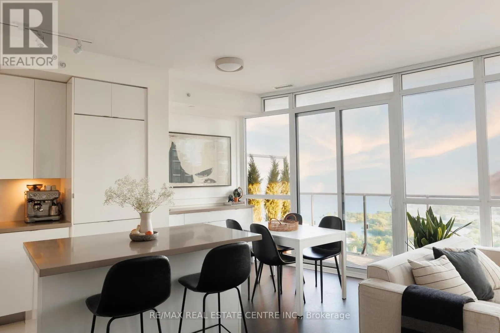 3005 - 59 ANNIE CRAIG DRIVE