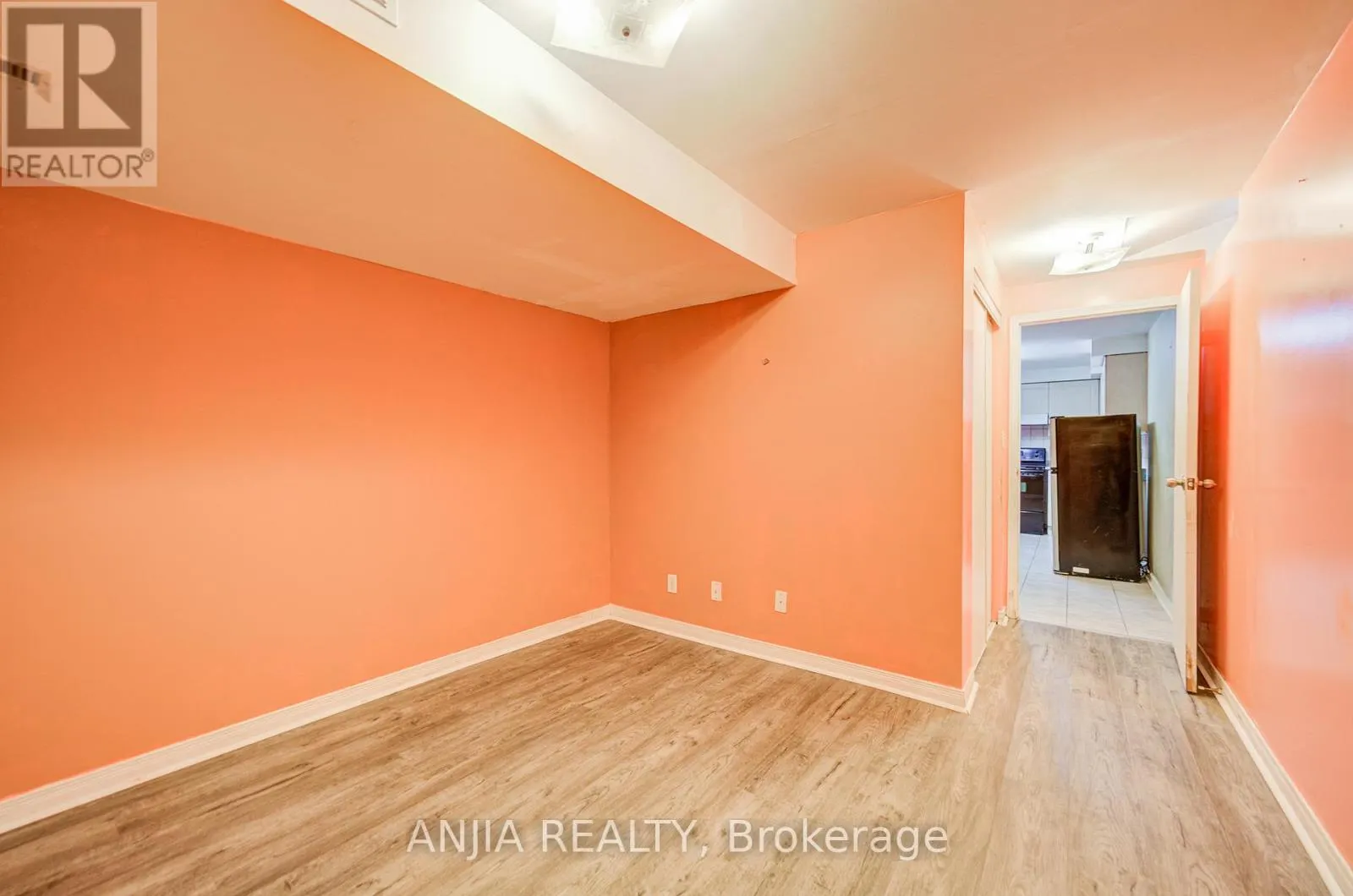 550 BLUESKY CRESCENT