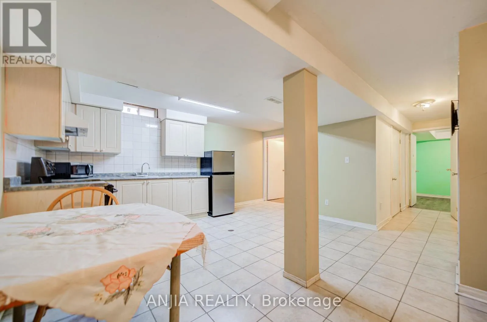550 BLUESKY CRESCENT