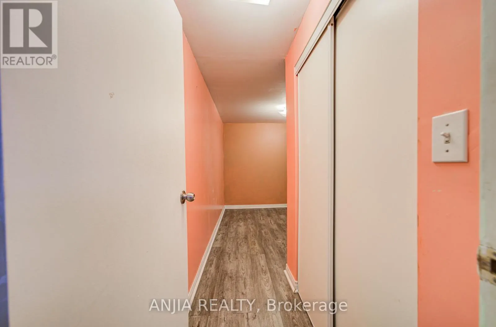 550 BLUESKY CRESCENT