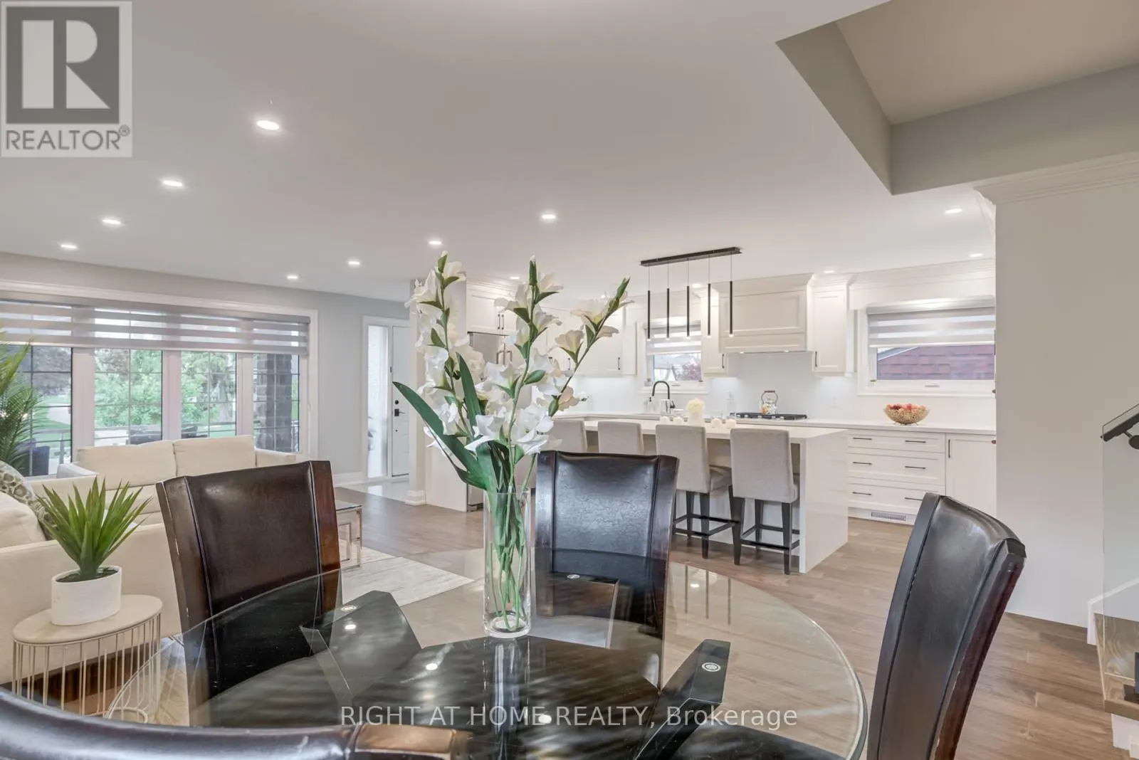 260 LOUIS DRIVE