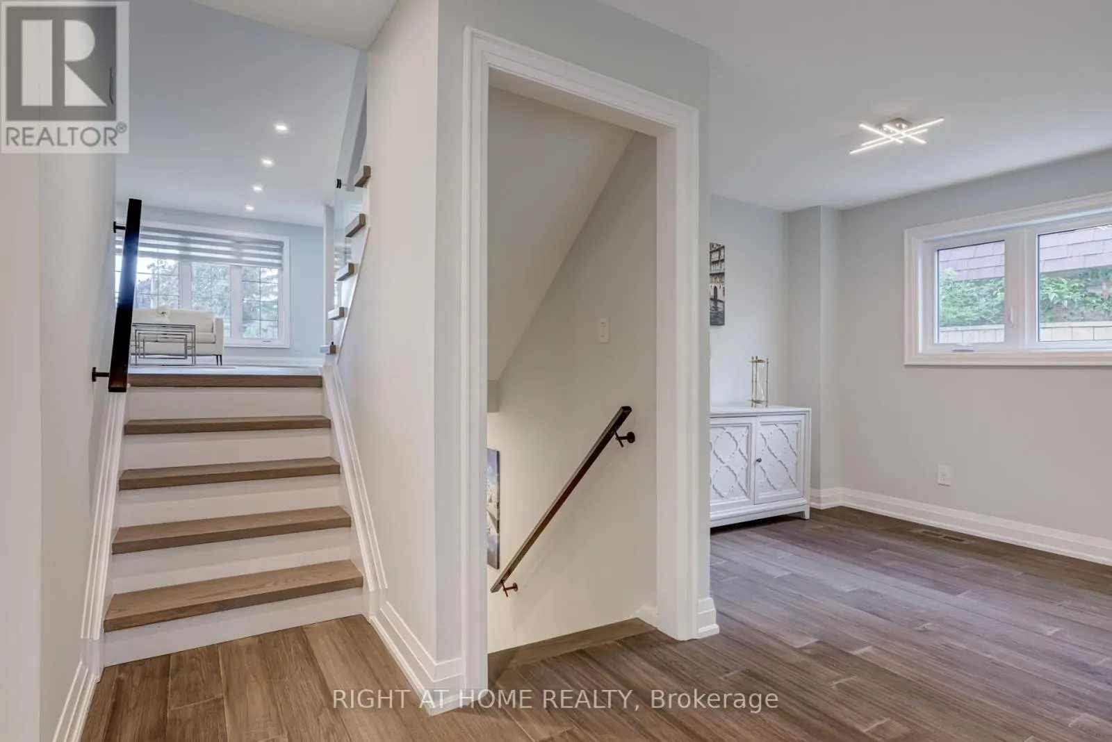 260 LOUIS DRIVE