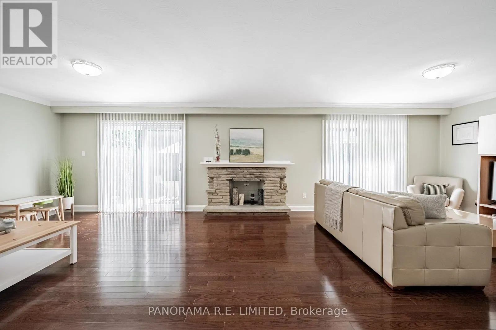 3264 LONEFEATHER CRESCENT