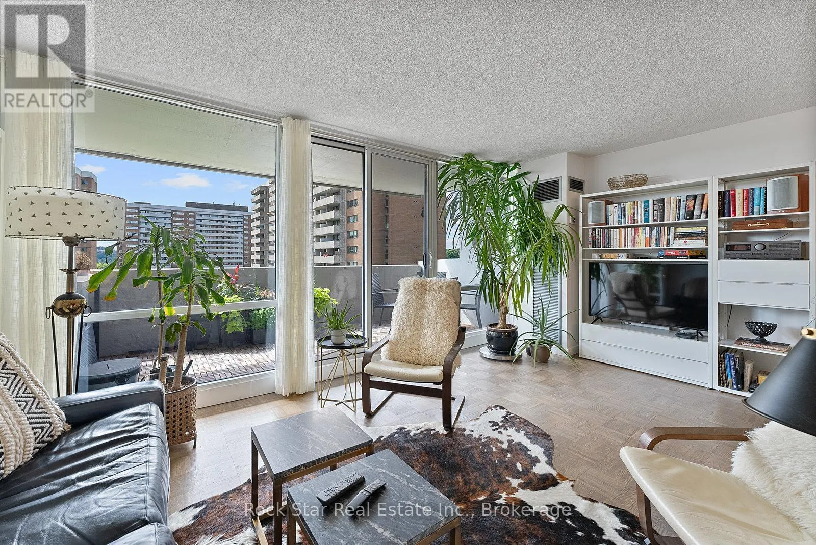 1305 - 270 SCARLETT ROAD, #1305