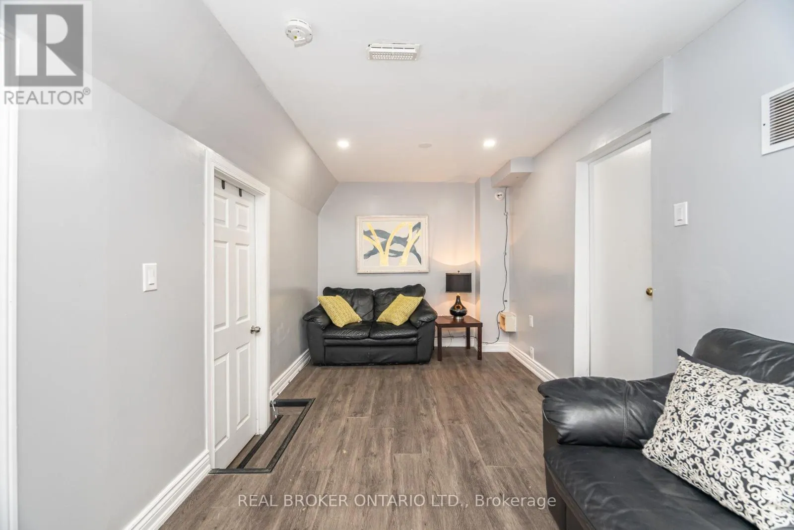 11 PIERPONT PLACE
