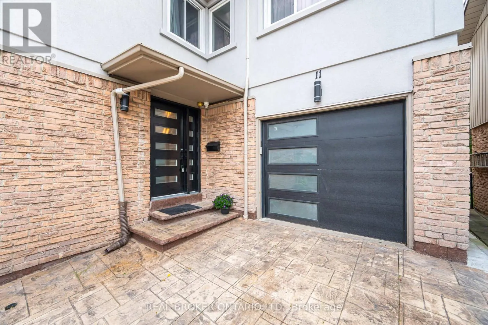 11 PIERPONT PLACE
