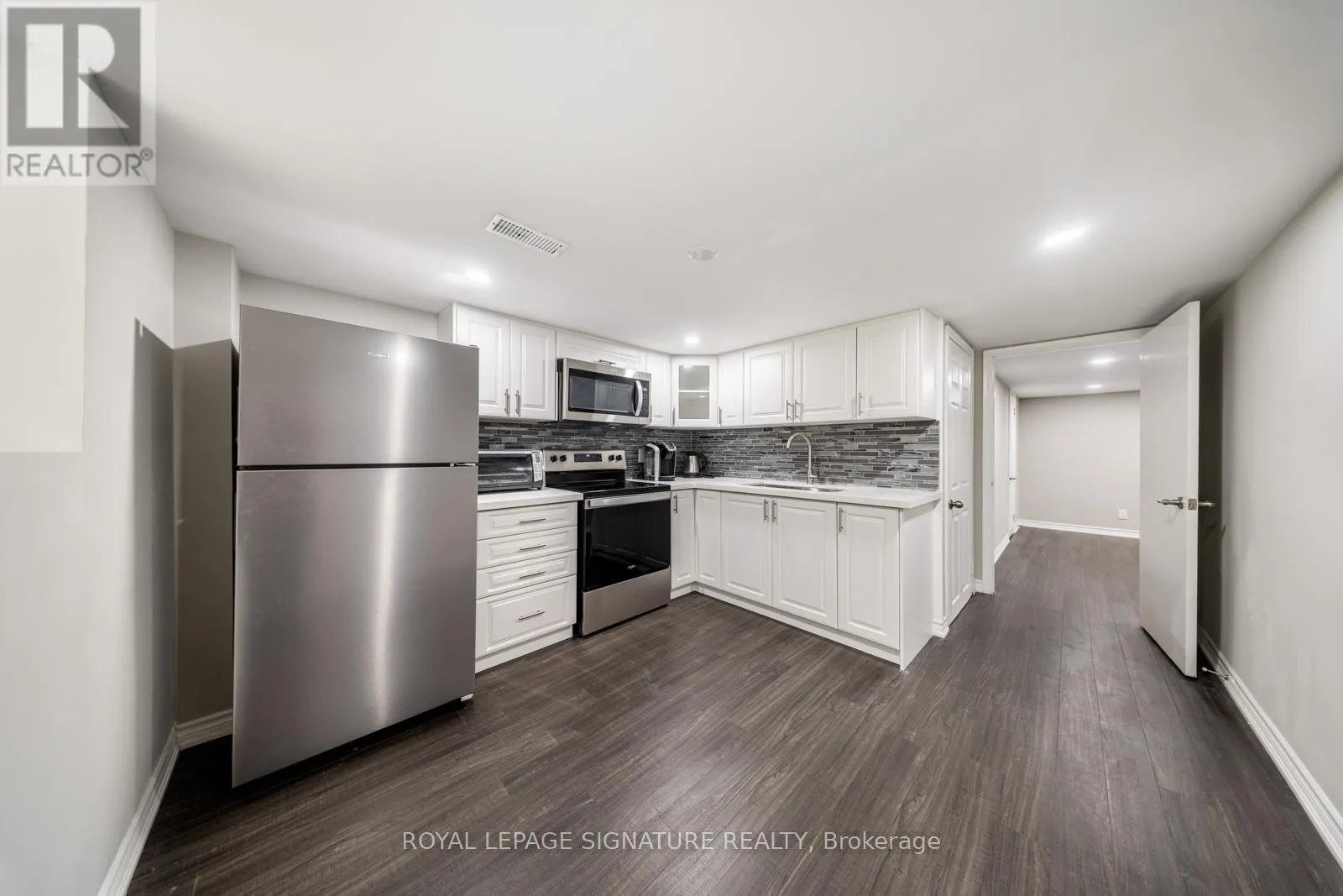 63 COLLINGDALE ROAD