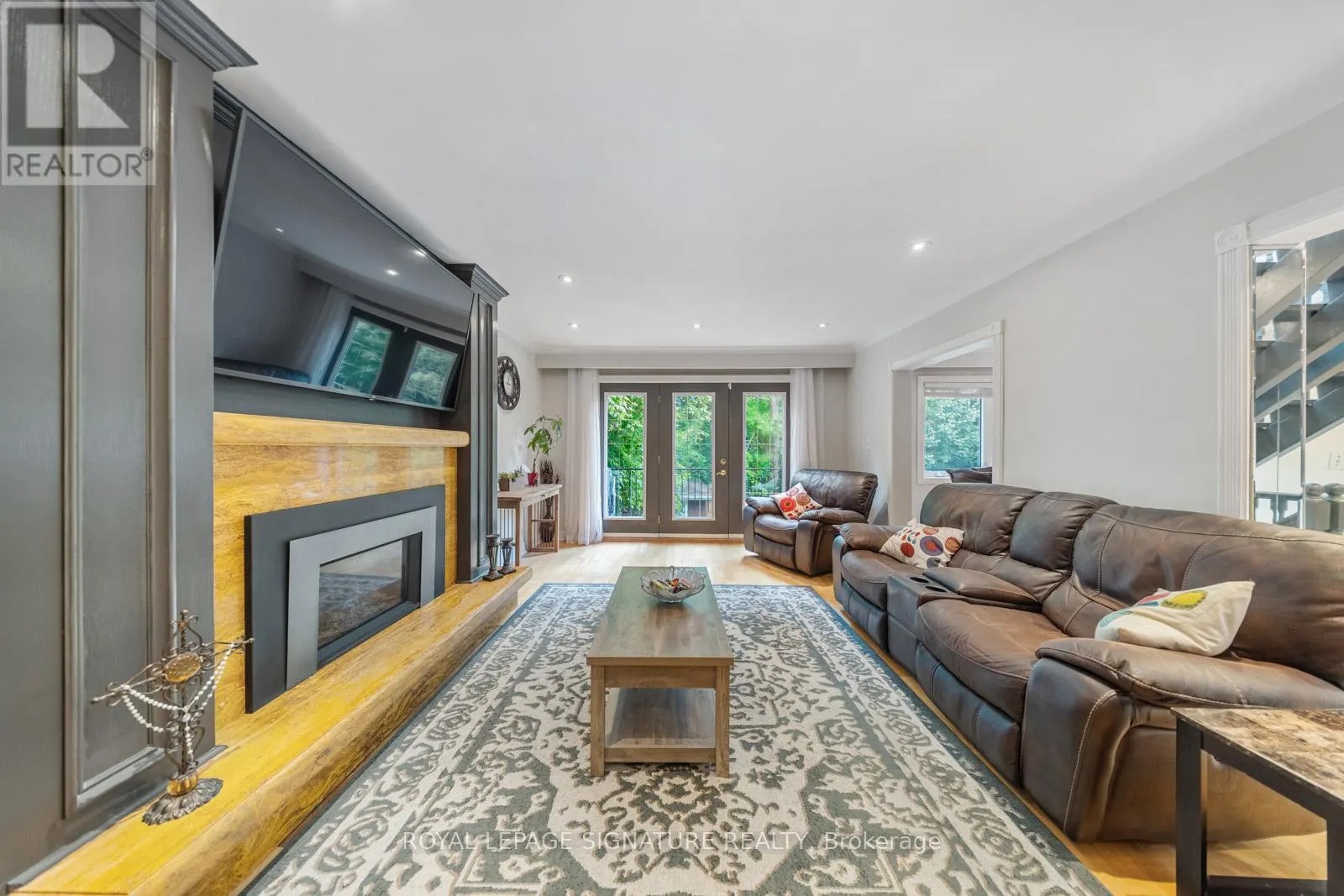 63 COLLINGDALE ROAD