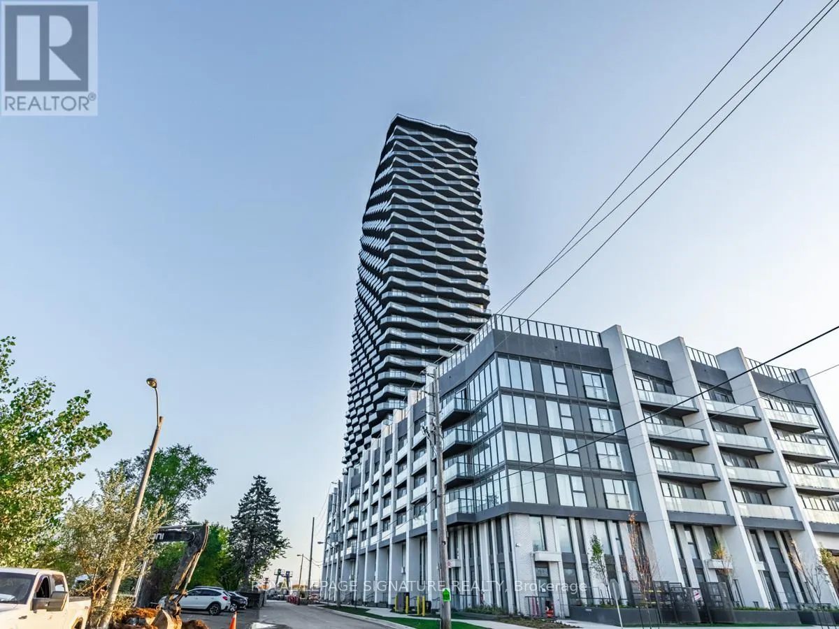 805 - 36 ZORRA STREET