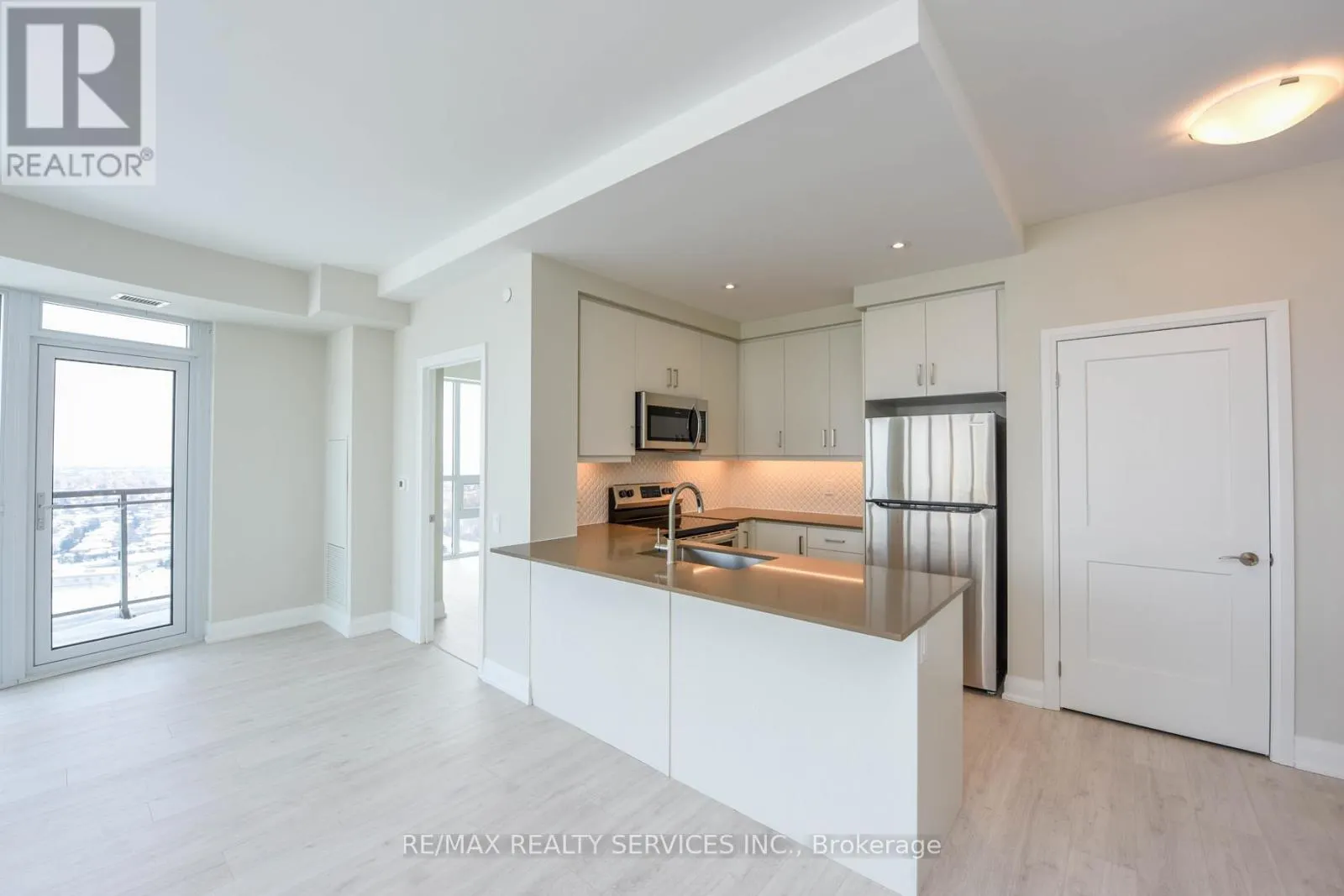 2103 - 15 LYNCH STREET