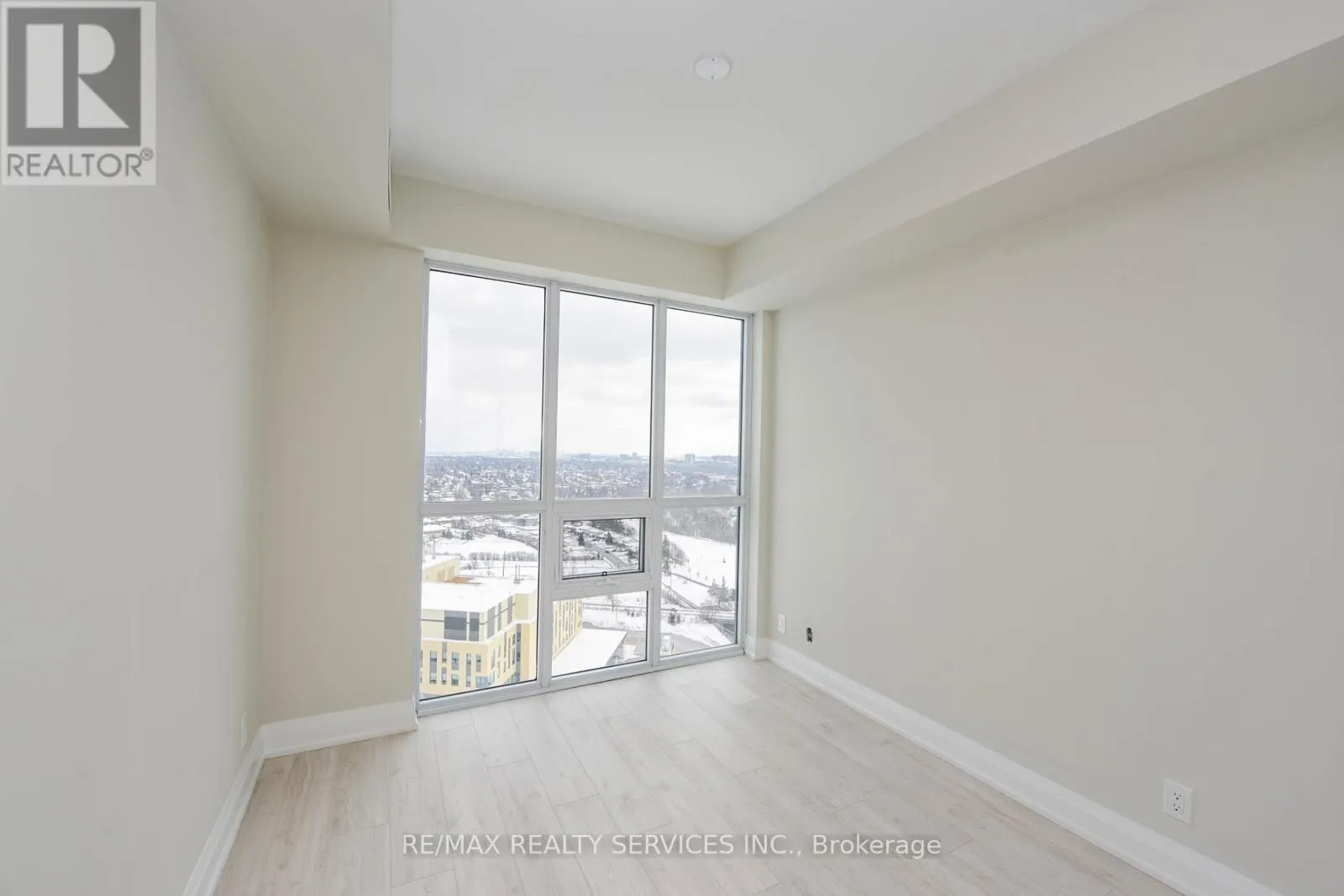 2103 - 15 LYNCH STREET