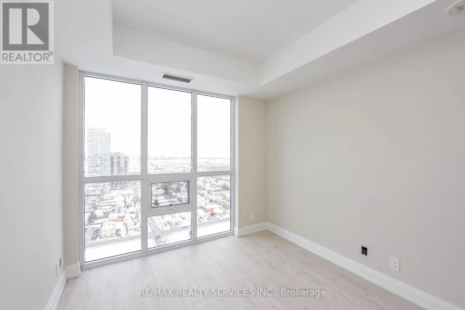 2103 - 15 LYNCH STREET