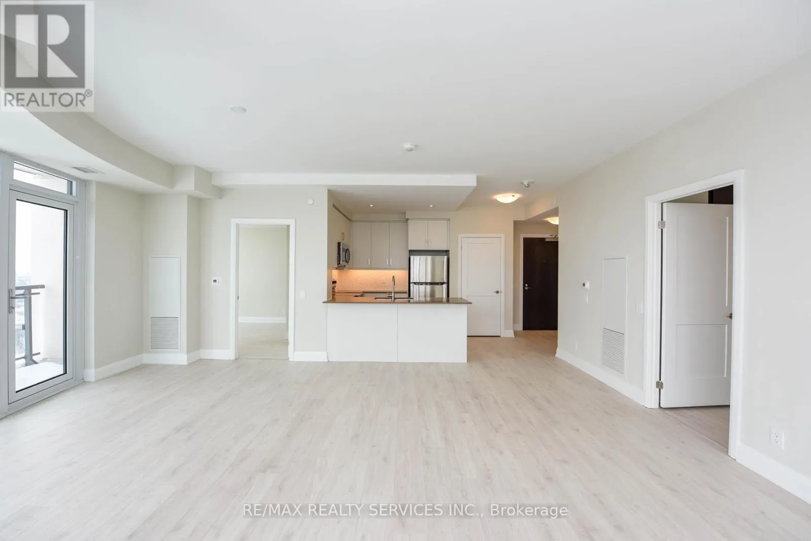 2103 - 15 LYNCH STREET