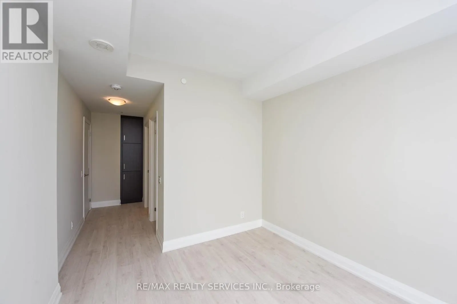 2103 - 15 LYNCH STREET