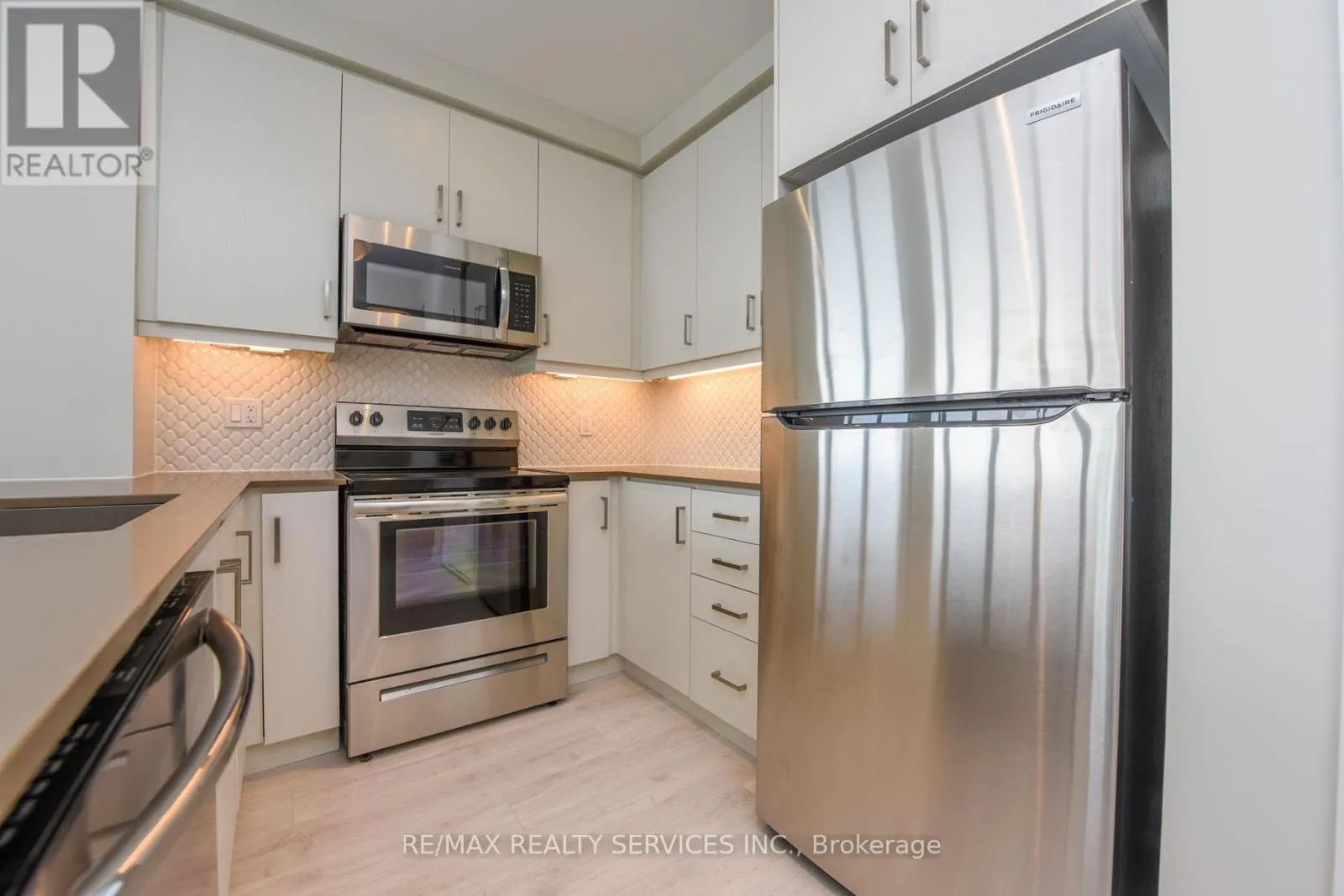 2103 - 15 LYNCH STREET