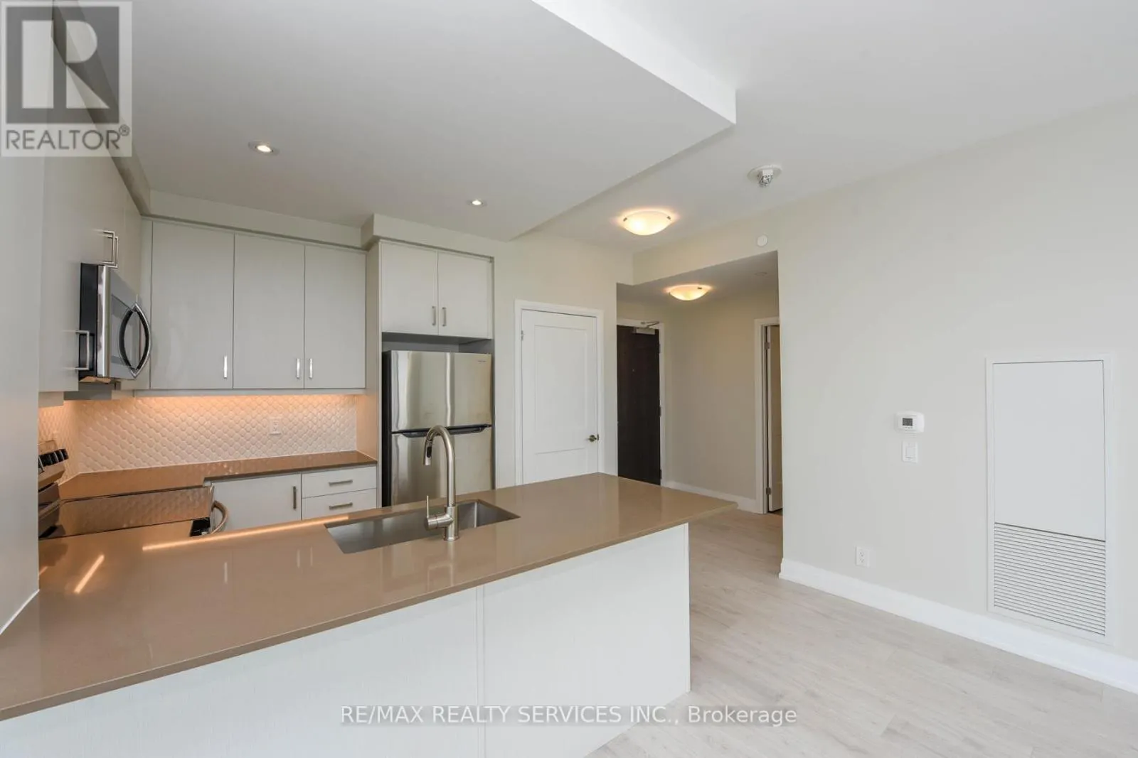 2103 - 15 LYNCH STREET