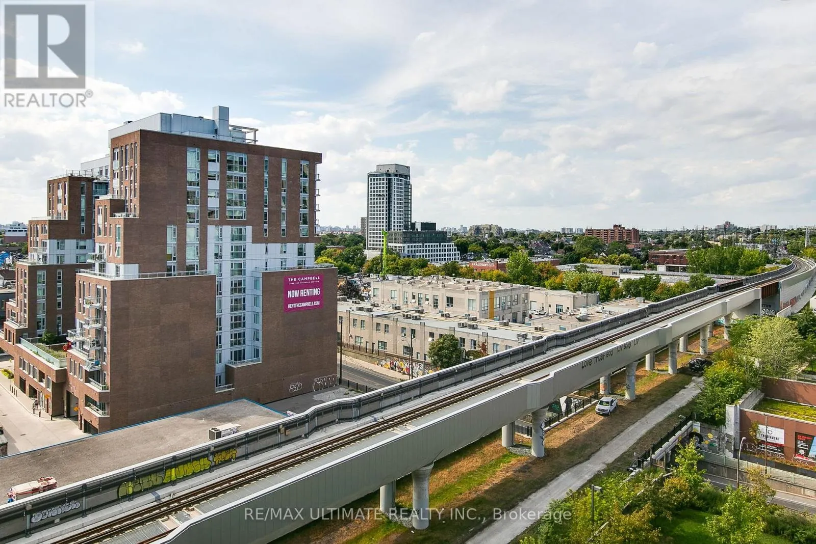 1011 - 816 LANSDOWNE AVENUE