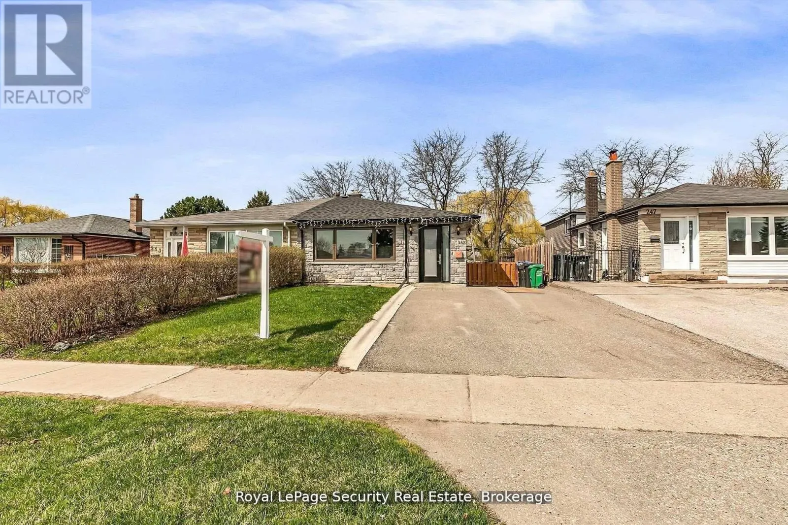 245 AVONDALE BOULEVARD