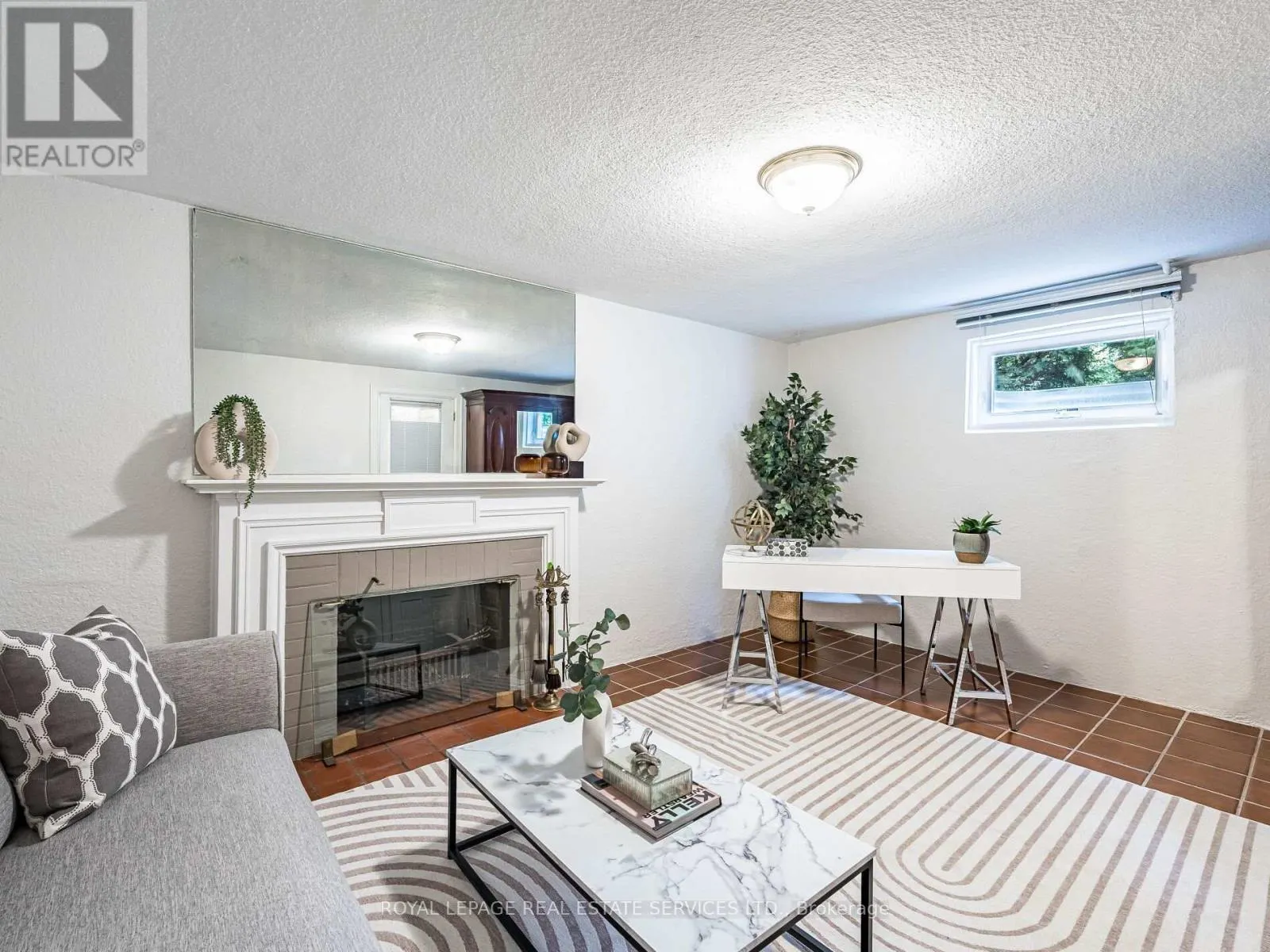 47 RIVERVIEW GARDENS