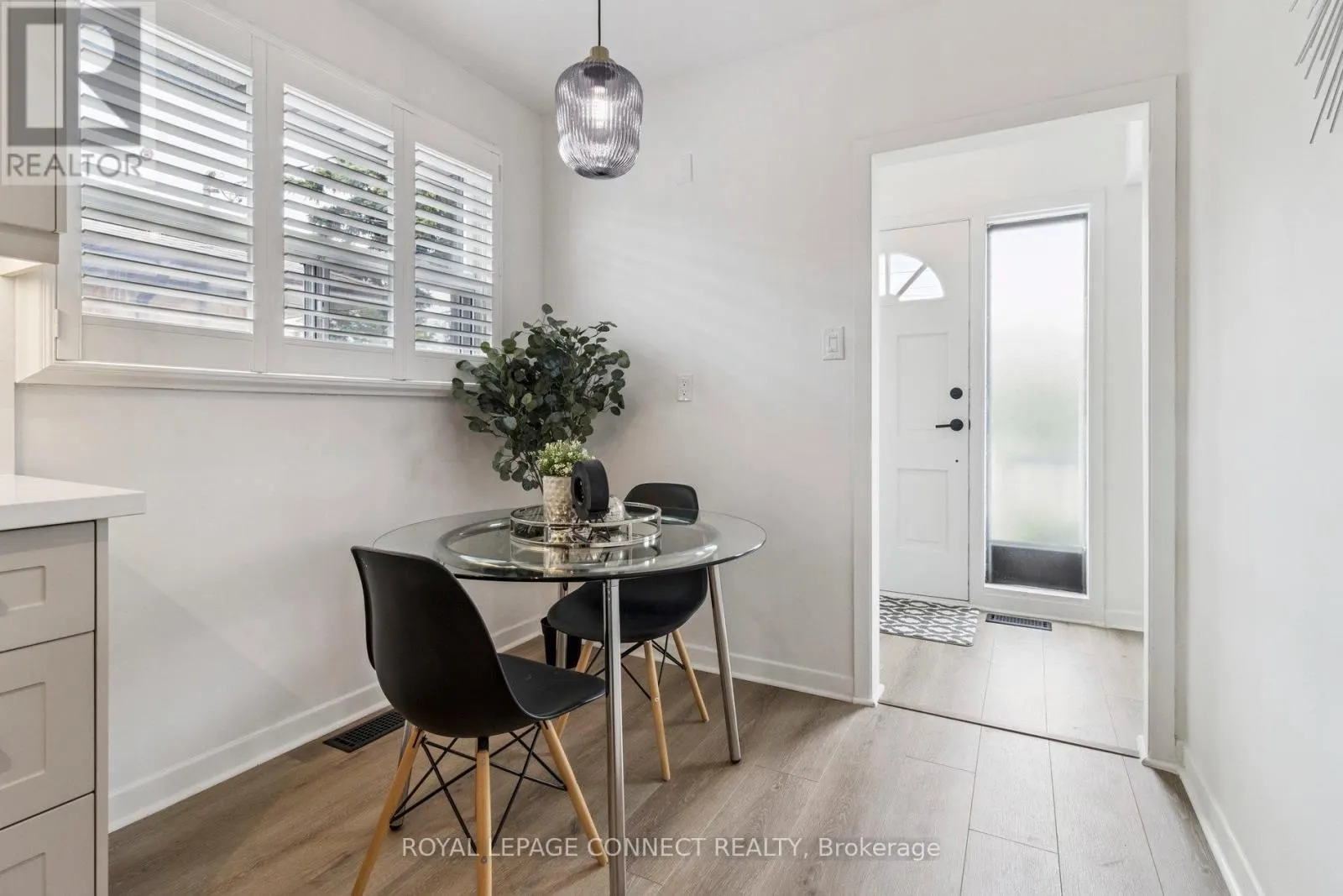 27 CHARRINGTON CRESCENT