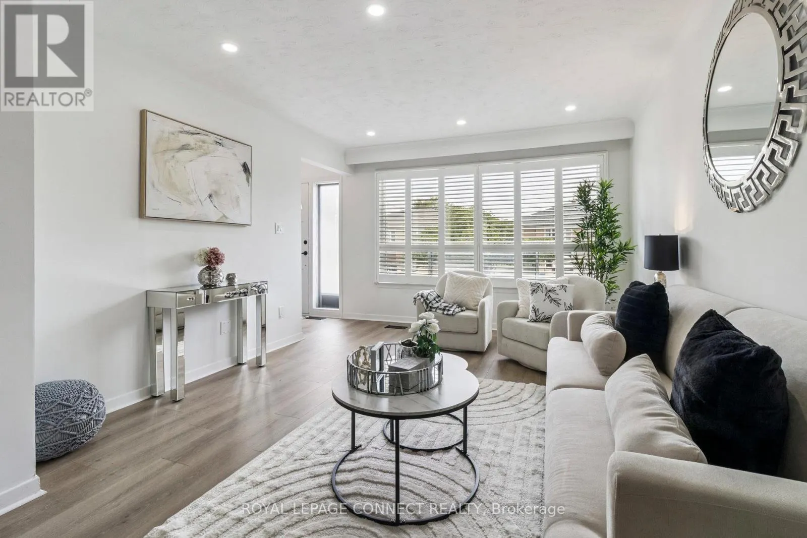 27 CHARRINGTON CRESCENT