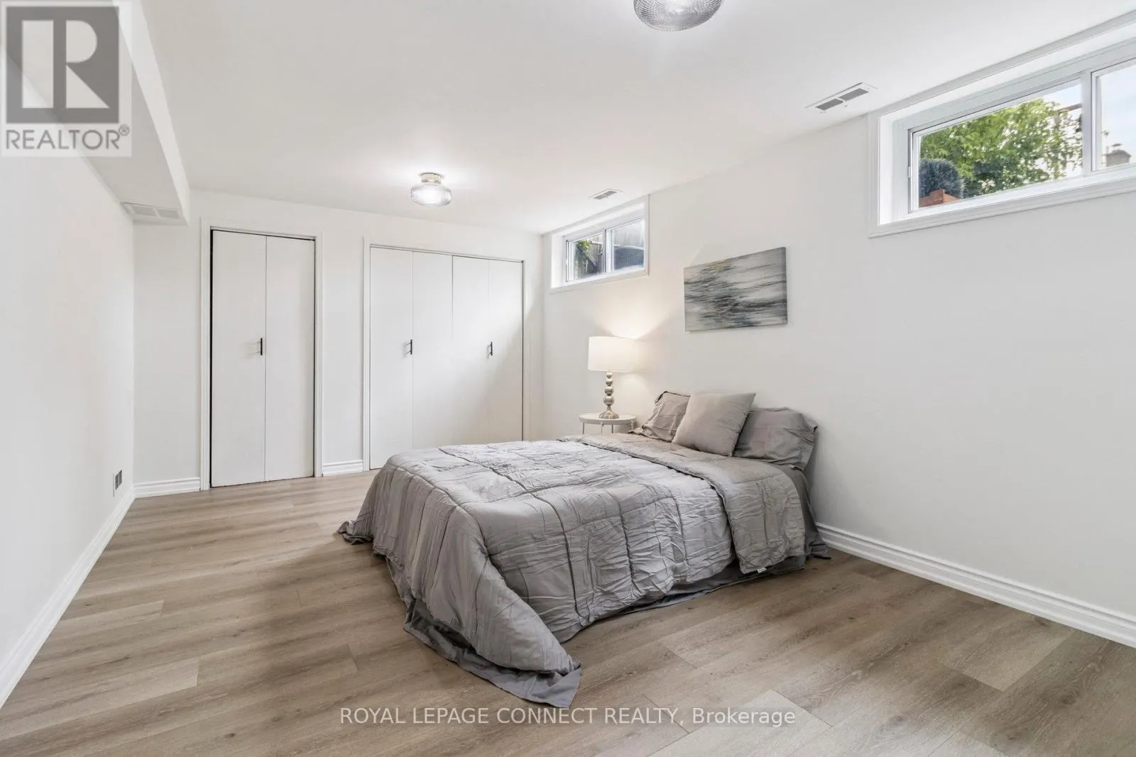 27 CHARRINGTON CRESCENT