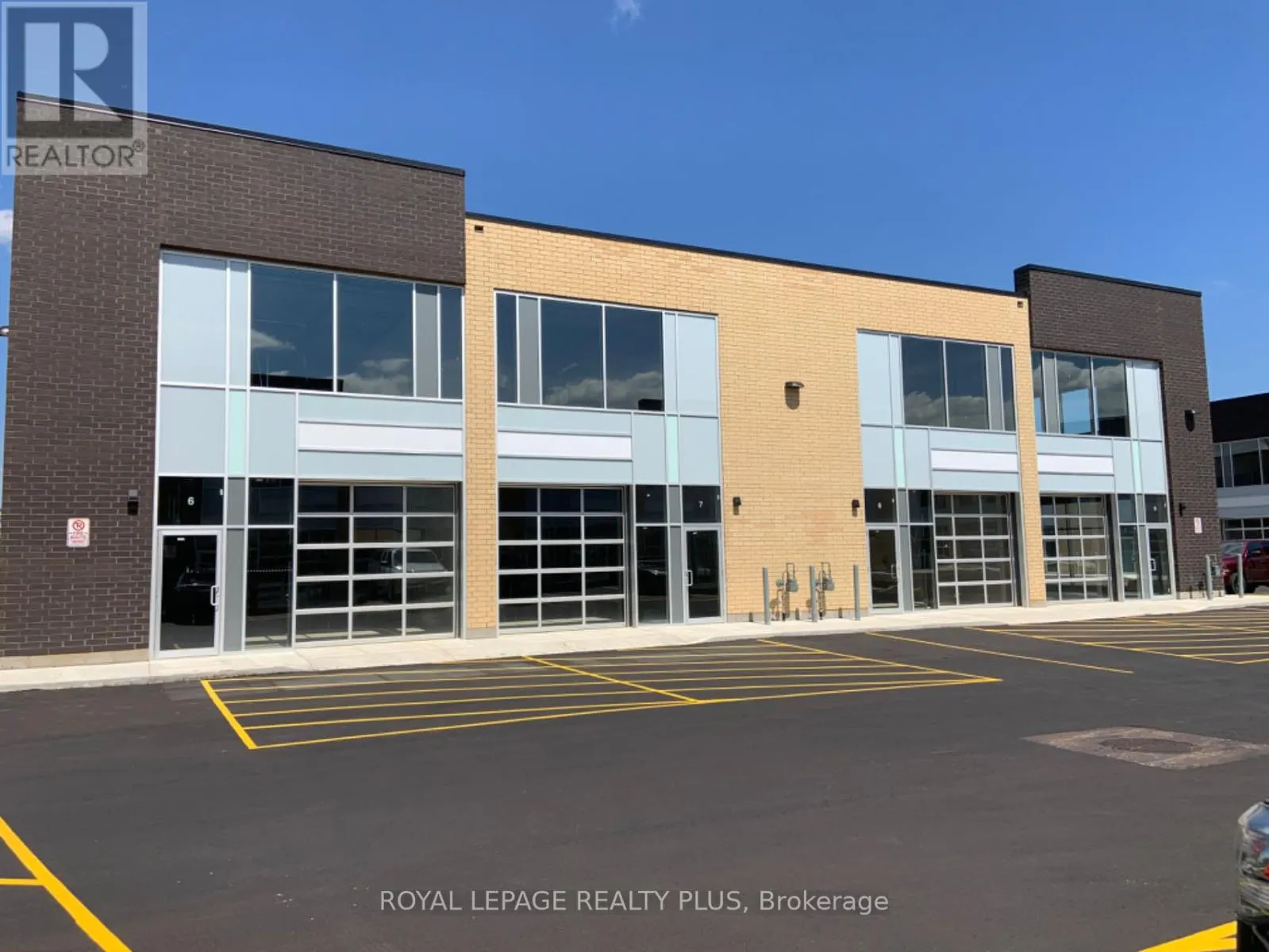 6 - 1162 KING ROAD