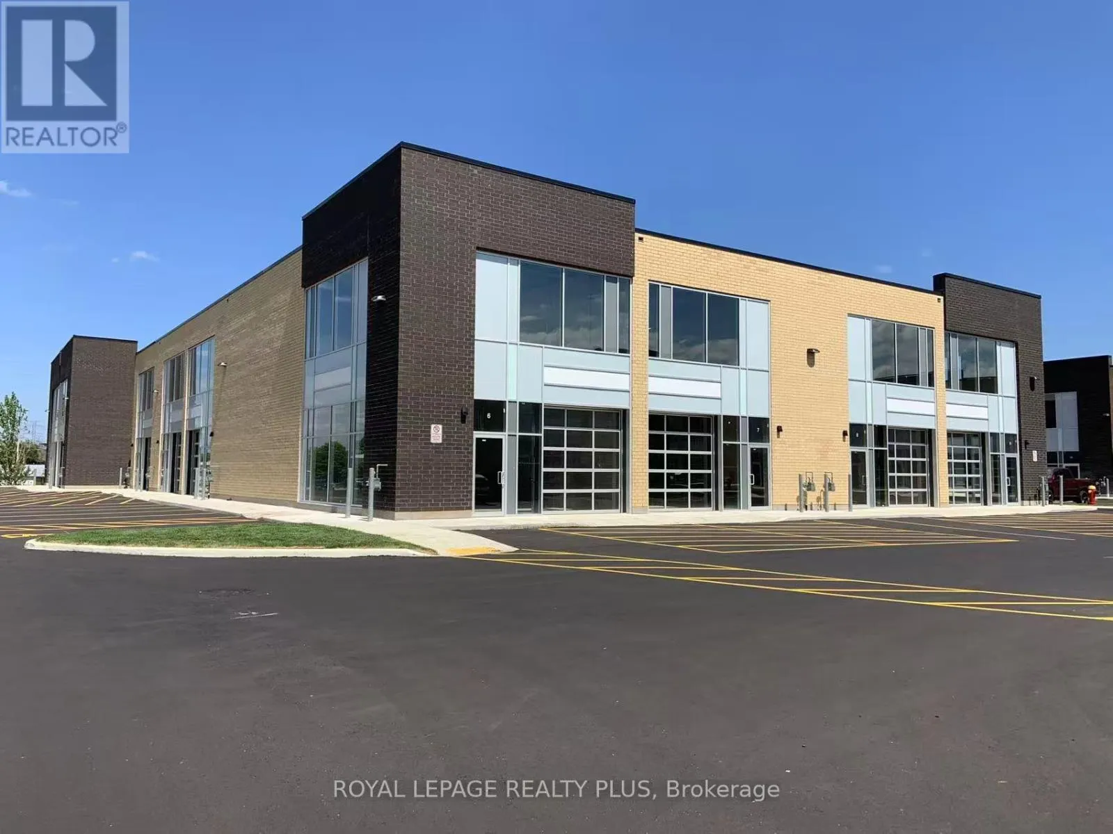 6 - 1162 KING ROAD