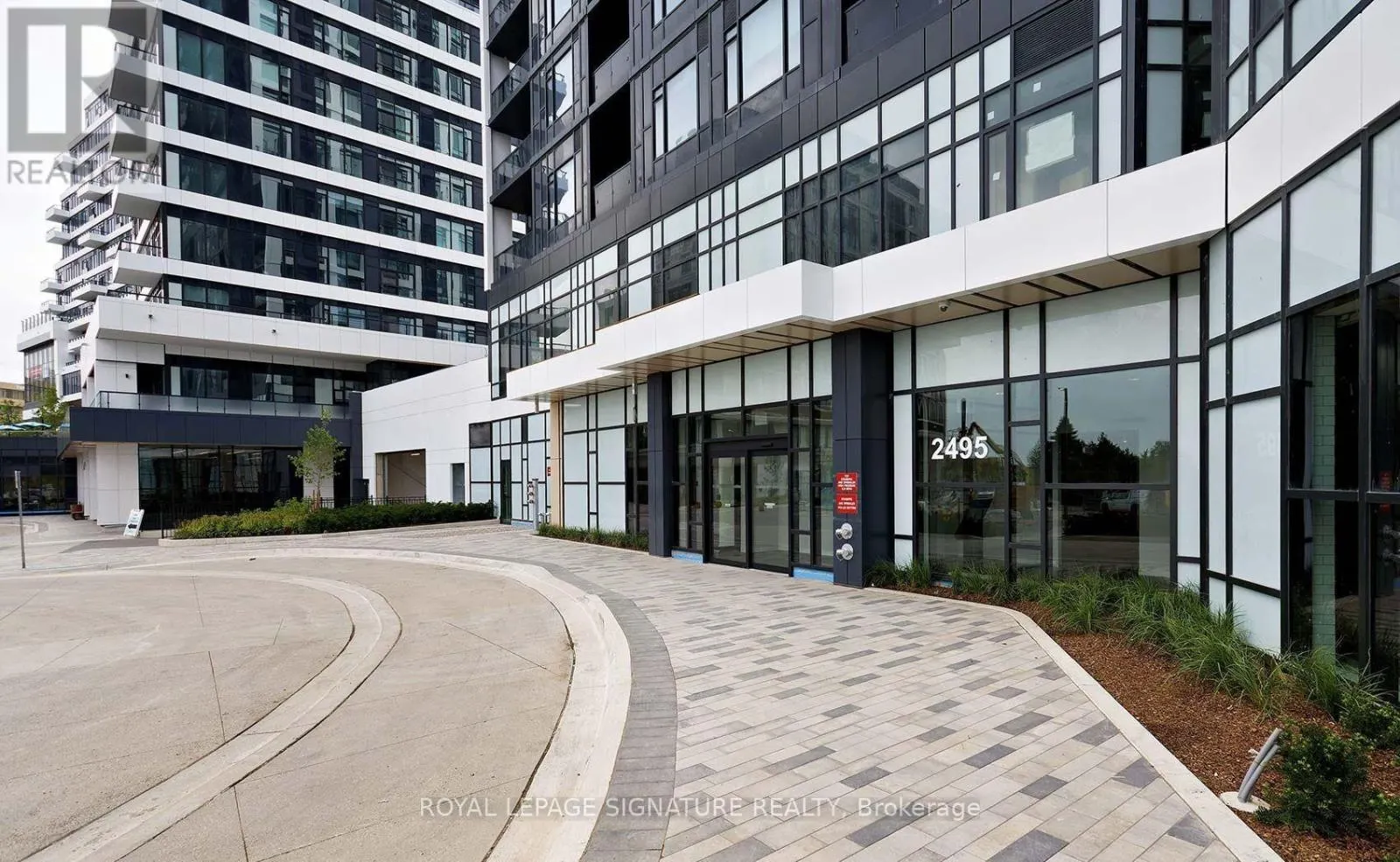 1304 - 2495 EGLINTON AVENUE