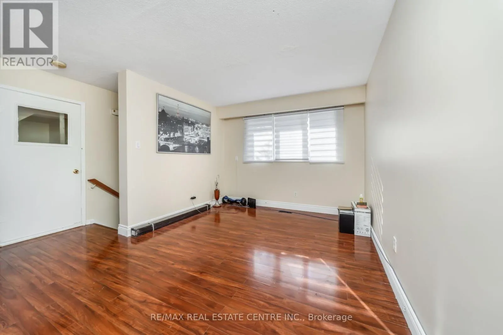 10 FANSHAWE DRIVE