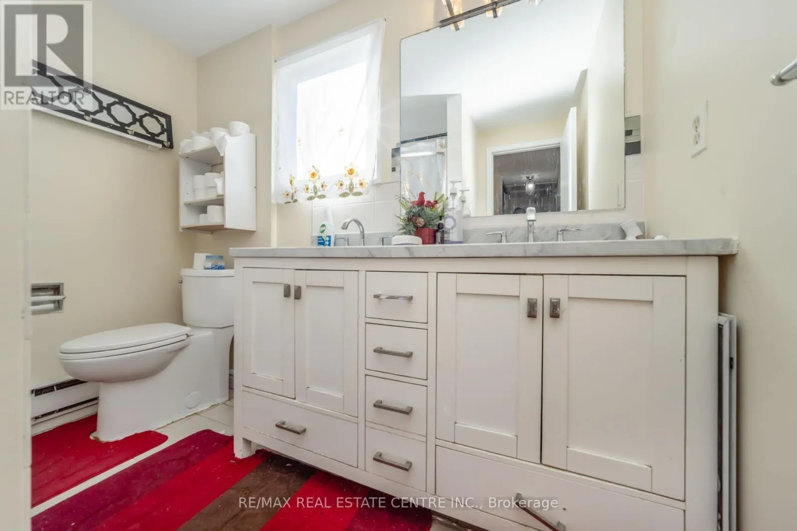 10 FANSHAWE DRIVE