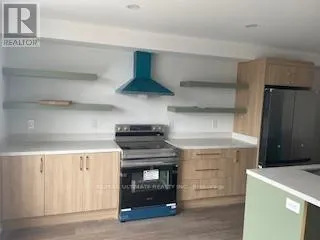 #APT 1 - 19 LAPPIN AVENUE