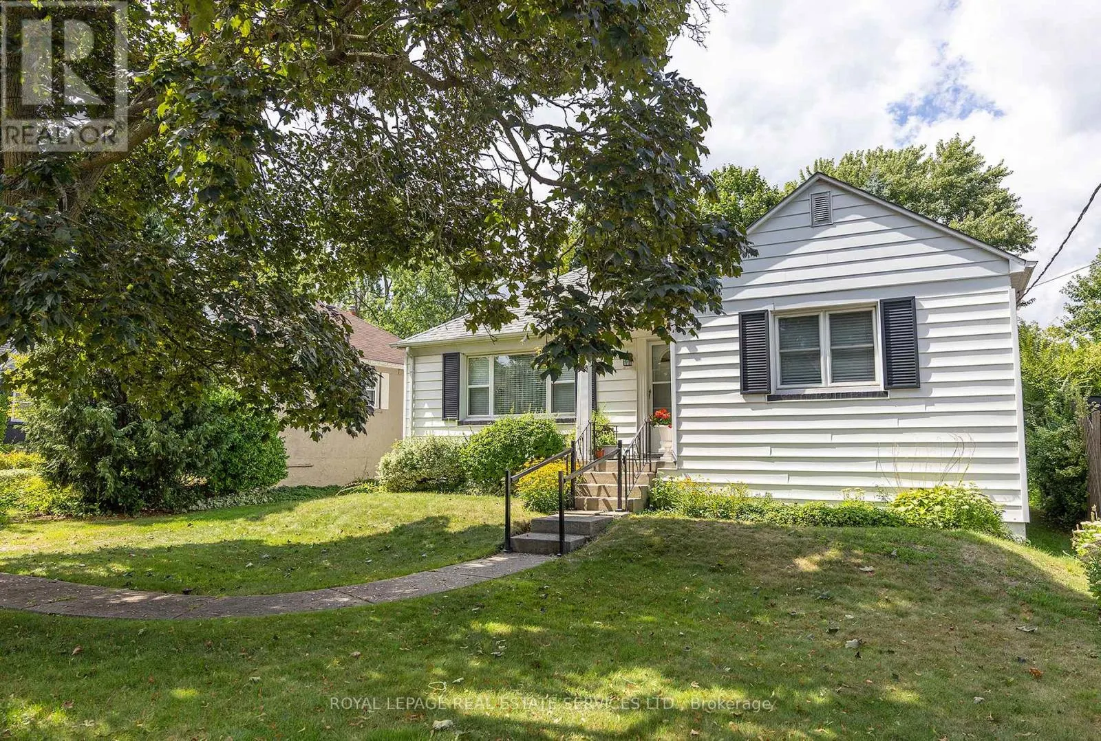 48 MINNEWAWA ROAD