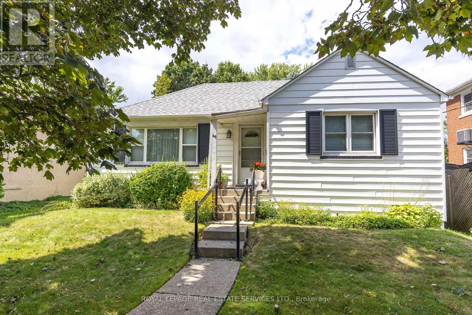 48 MINNEWAWA ROAD