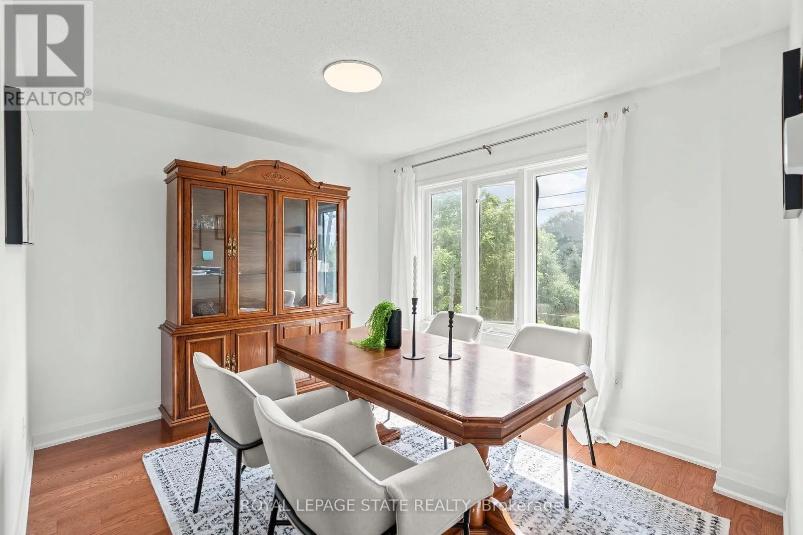 20 - 5090 FAIRVIEW STREET