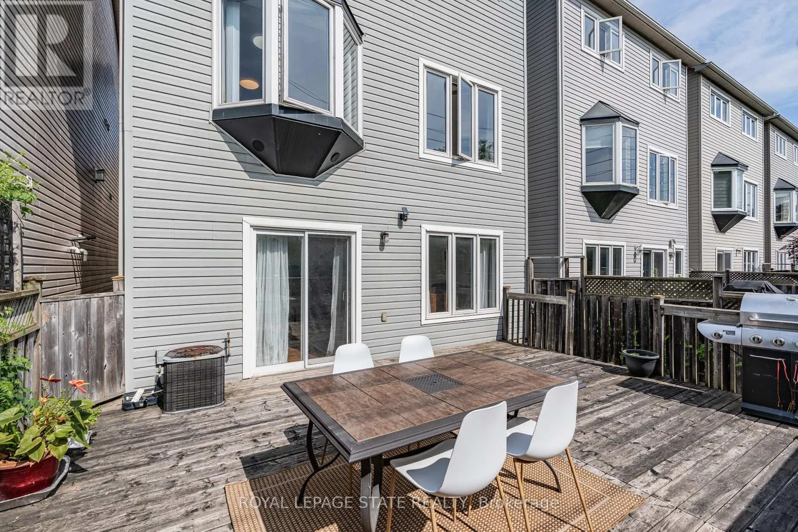 20 - 5090 FAIRVIEW STREET